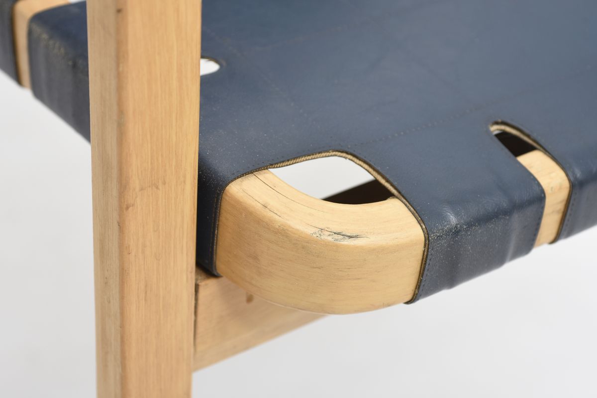 Aalto Alvar Chair 45 dark blue 08