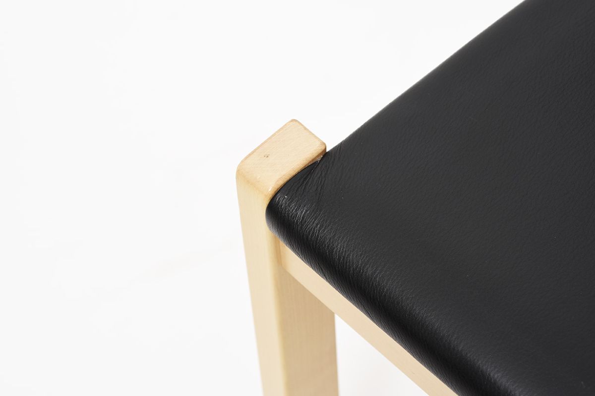 Aalto-611-Chairs-Leather-details4