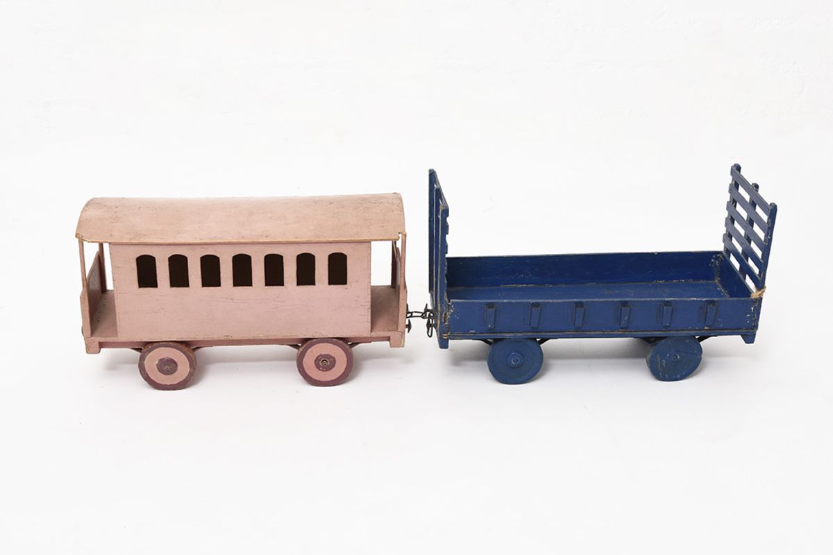 Finnish-Wooden-Train-details1