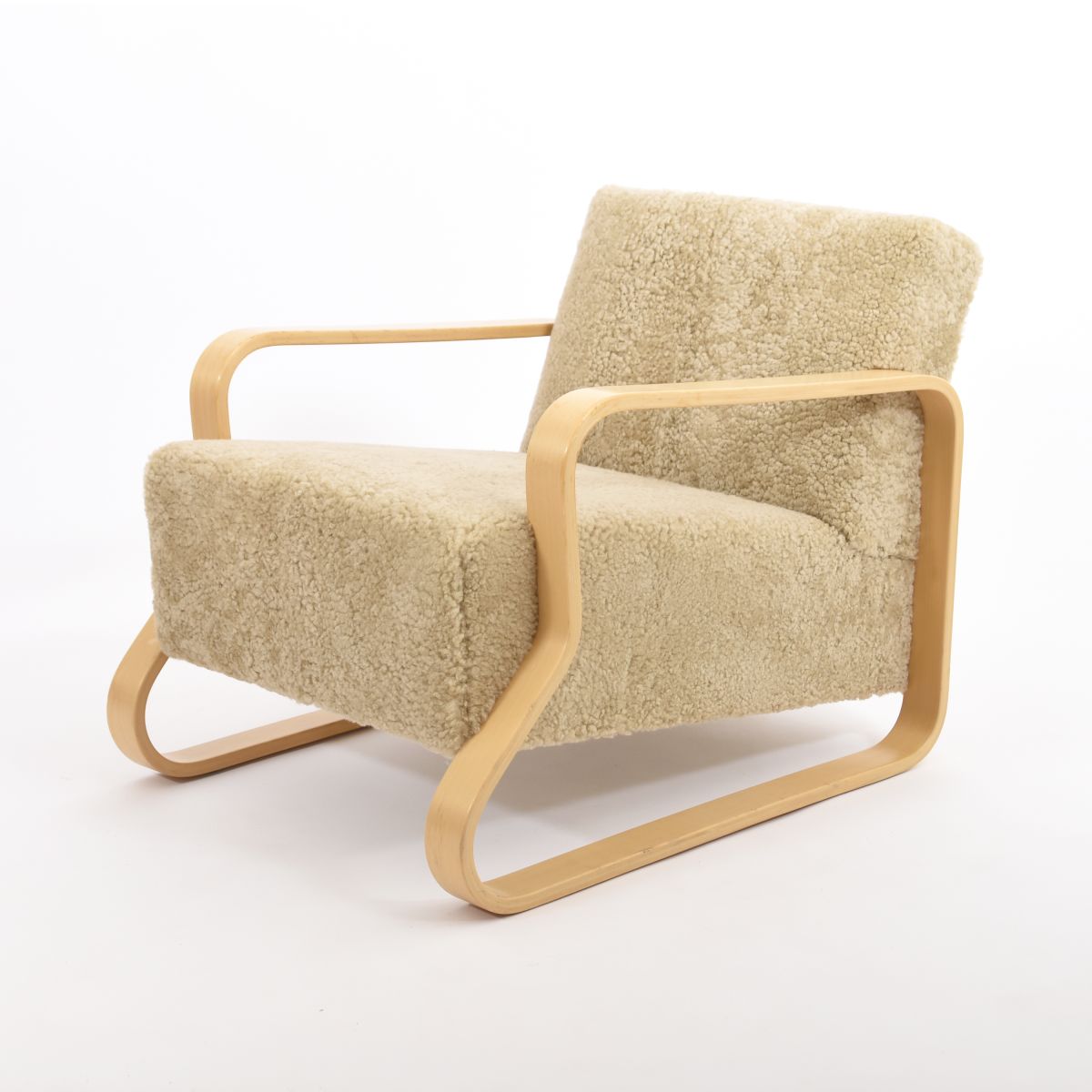 Aalto Alvar armchair 44 paimio sheepskin