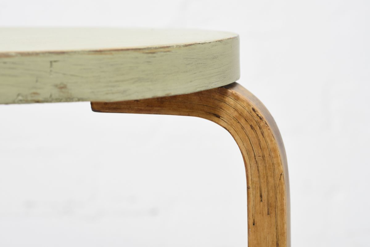 Aalto Alvar Stool 60 pastel green paint 06