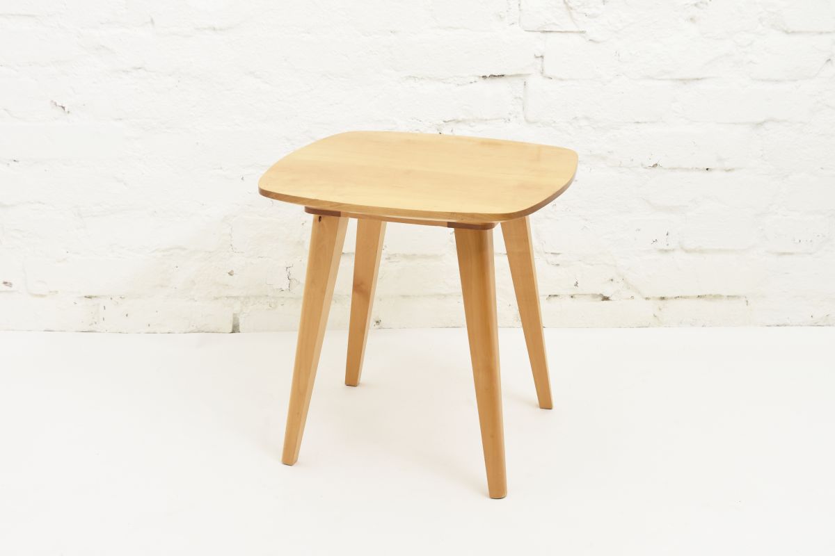 Tapiovaara-Ilmari-Side-Table-ellipse