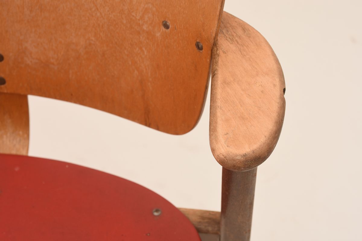 Ilmari-Tapiovara_Domus-Chair_Detail-01