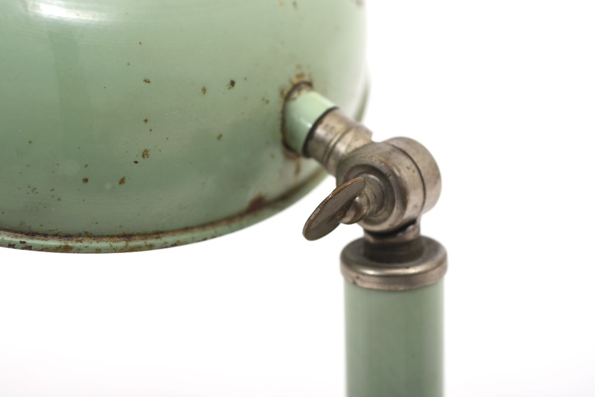 Anonymous light green table lamp 03