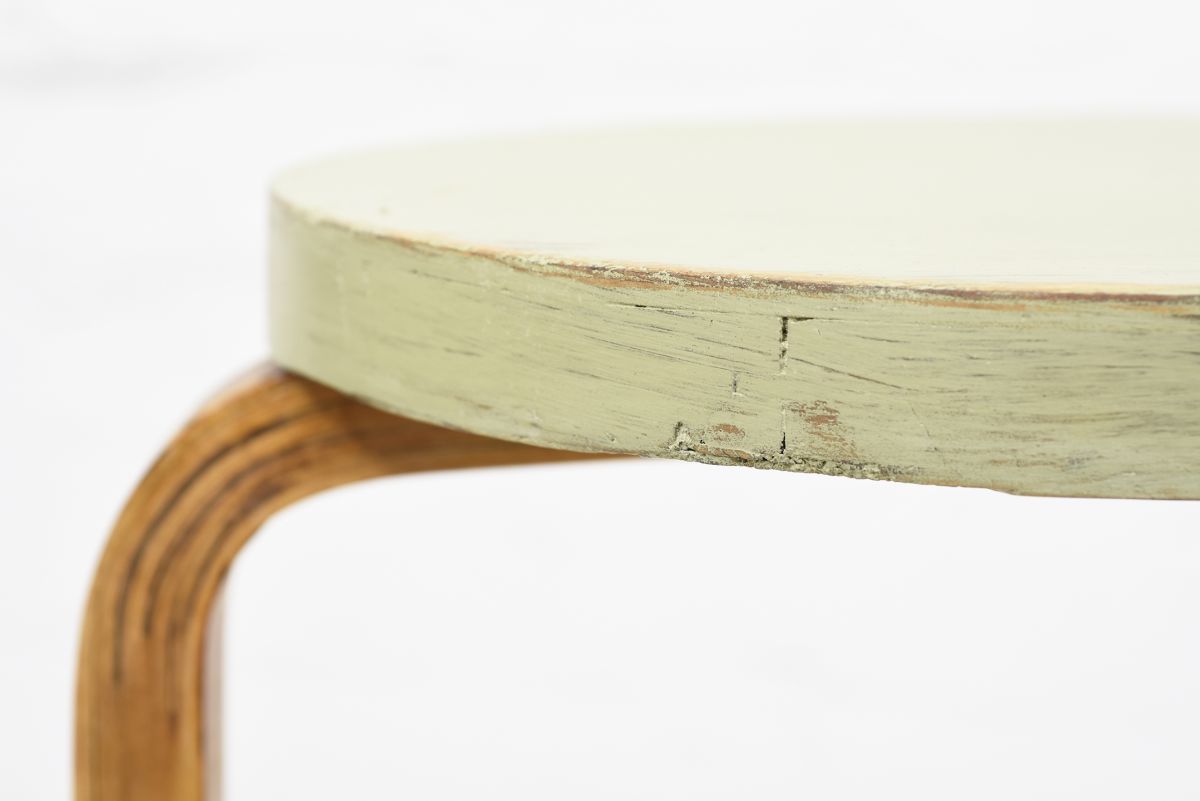 Aalto Alvar Stool 60 pastel green paint 05
