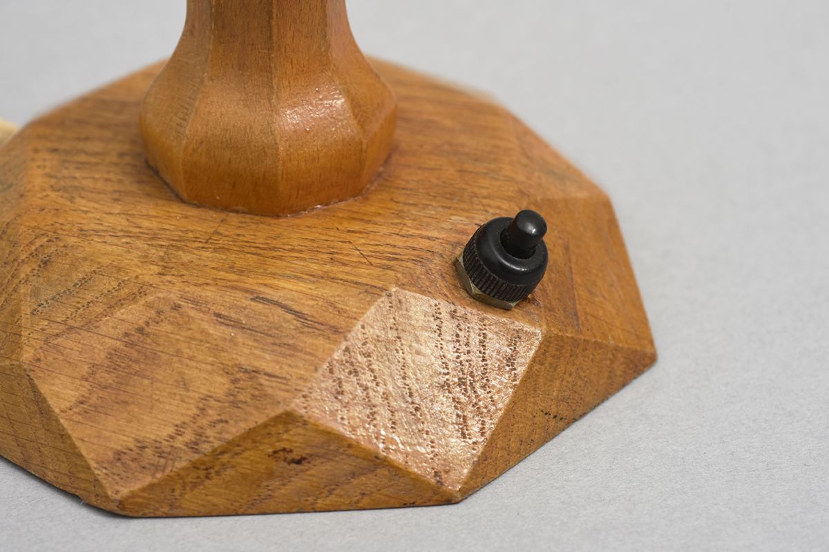 Anonymous-Table-Lamp-Geometric-Wooden-Stand_detail5
