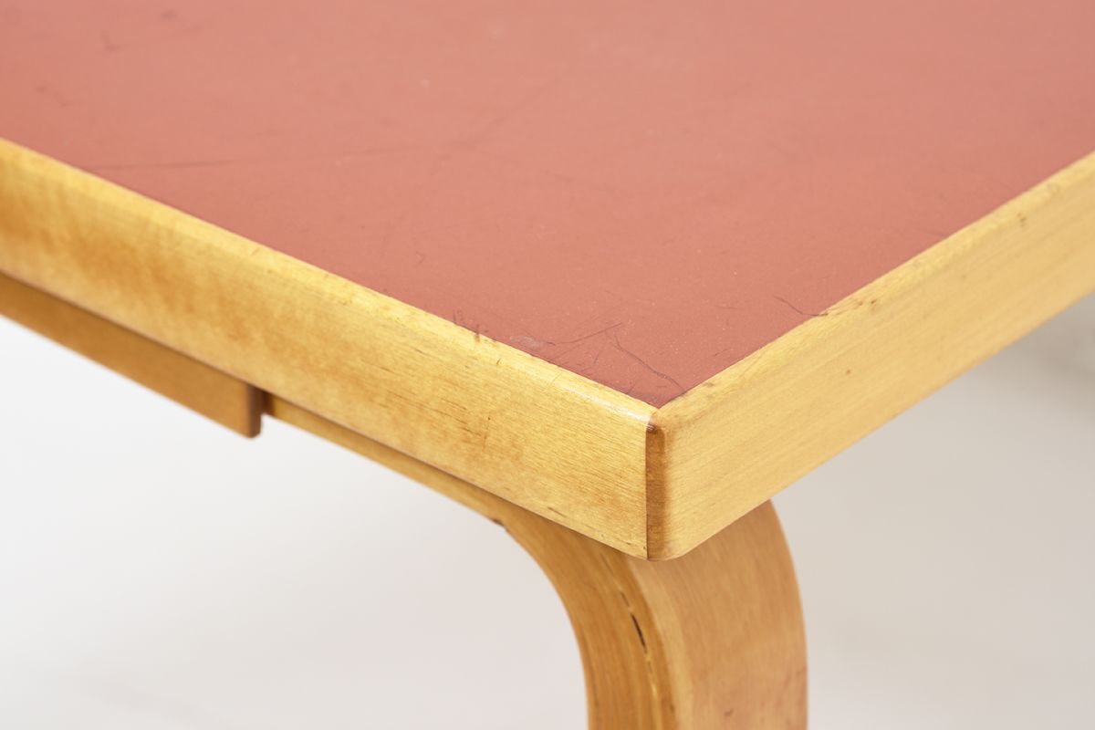 Aalto-Alvar-Coffee-Table-Red-Linoleum_detail5