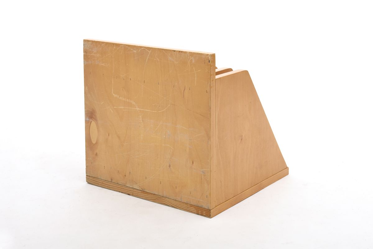 Anonymous Finnish book stand back