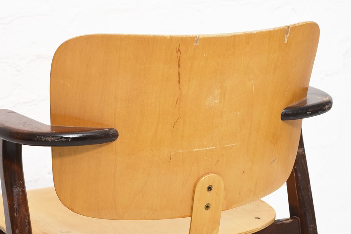 Tapiovaara-Ilmari-Domus-Chair-Dark-Honey-Stain_detail3