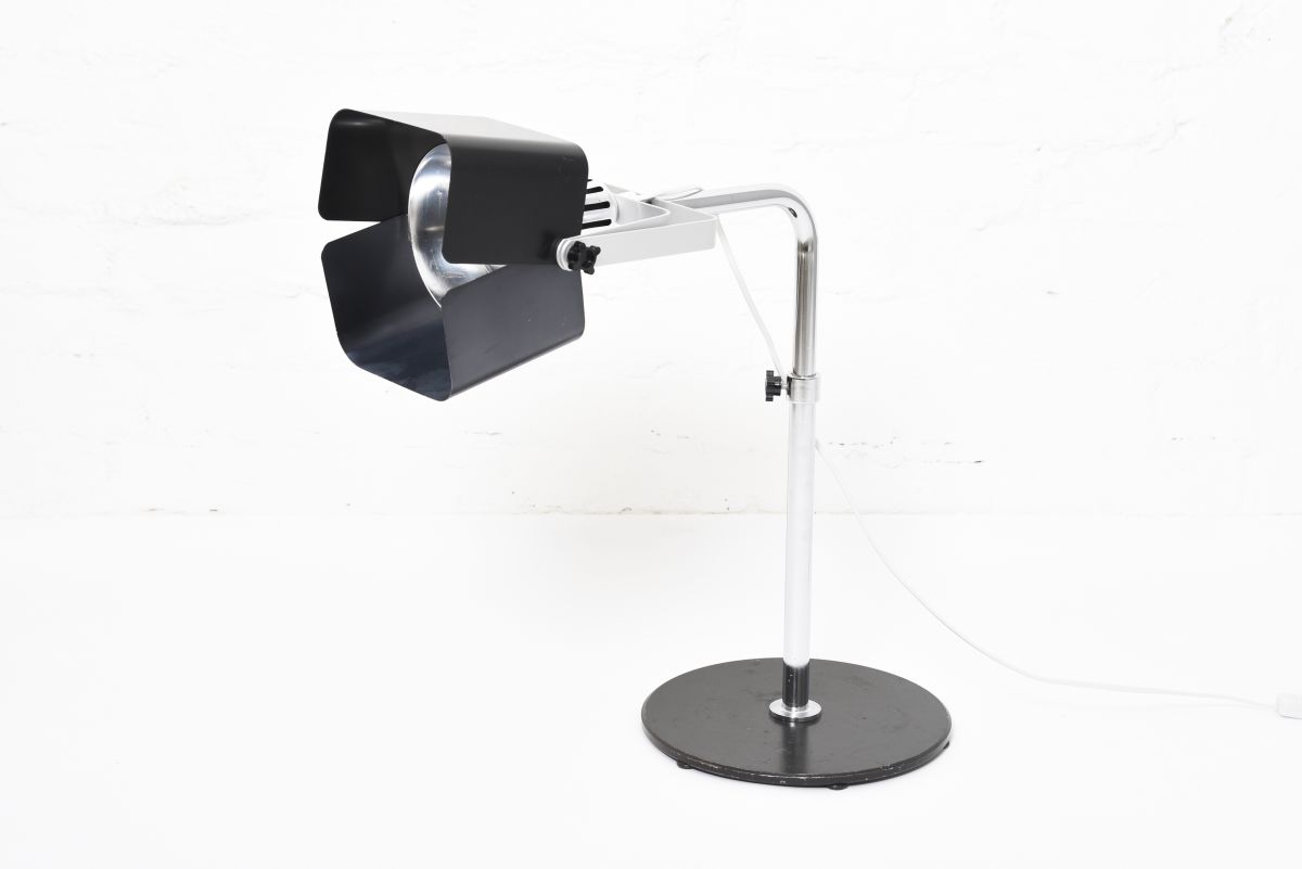 Kukkapuro Yrjö The 100 series table lamp