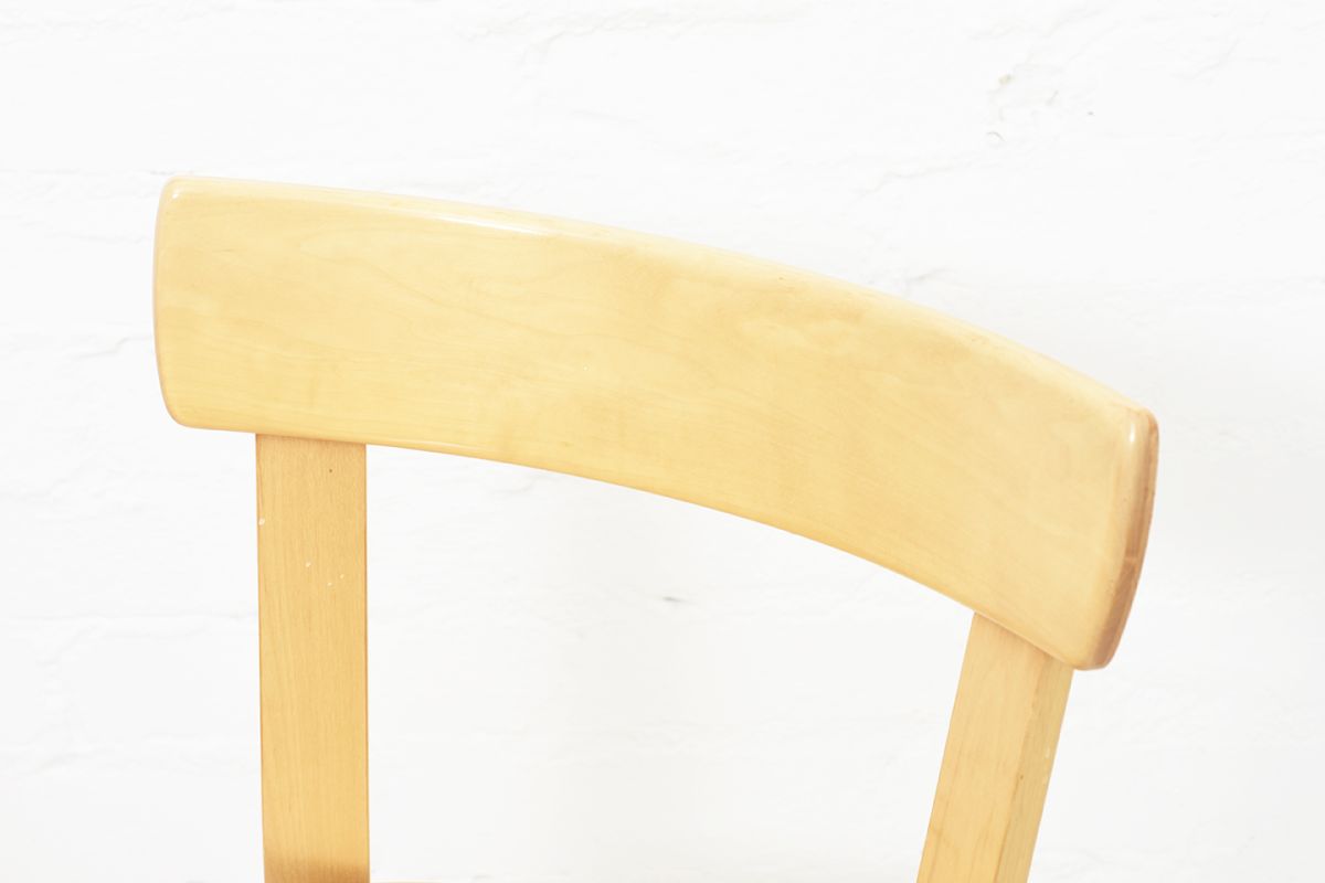 Aalto-Alvar-Chair69-Birch_detail1