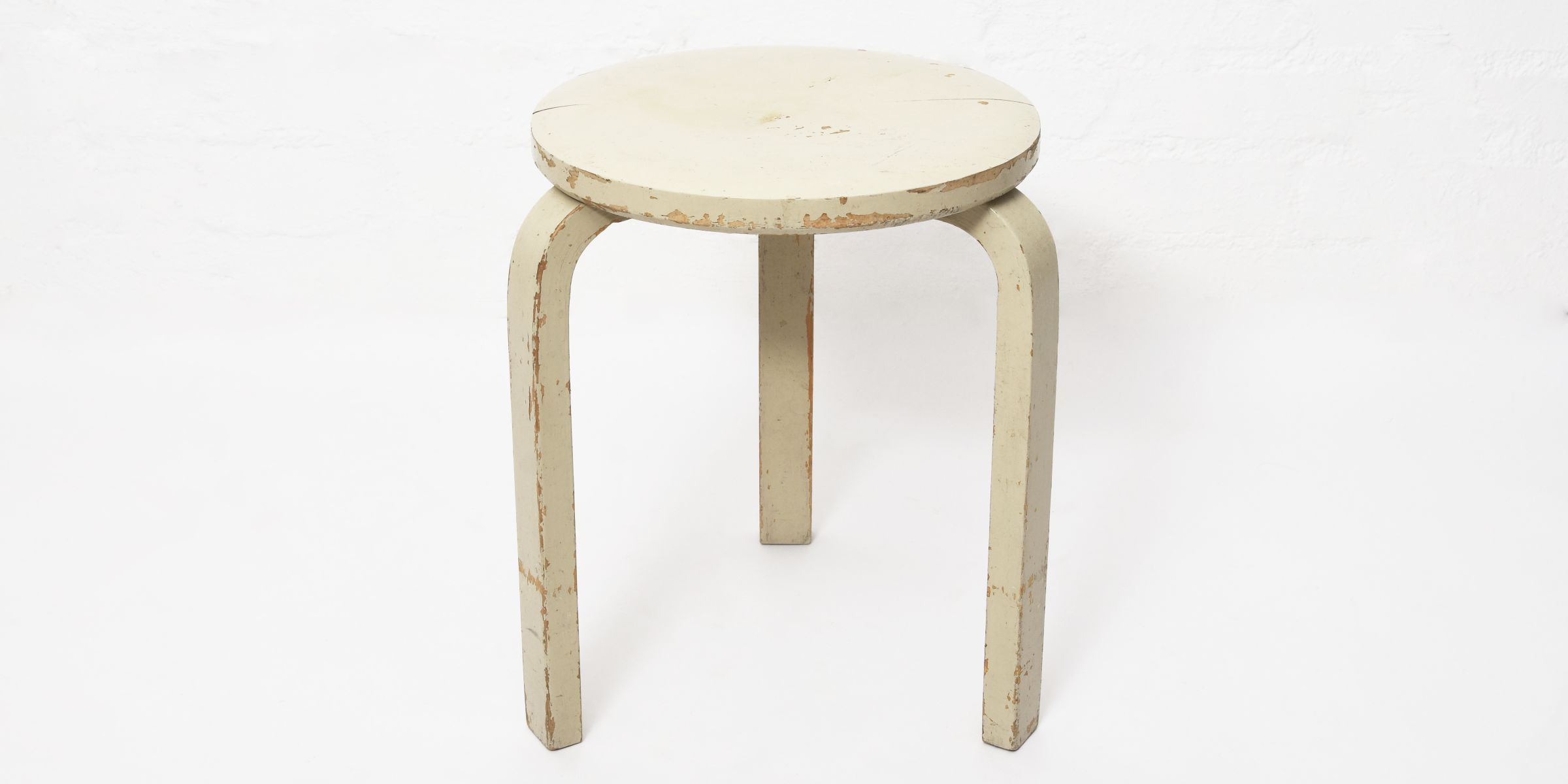 Stool 60 - Video Series - Artek