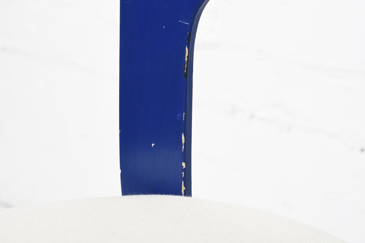 Aalto Alvar Chair 66 deep bule 05