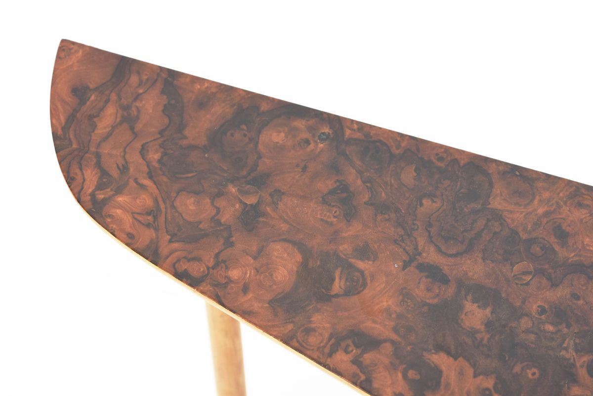 Anonymous Kids desk and chair 02