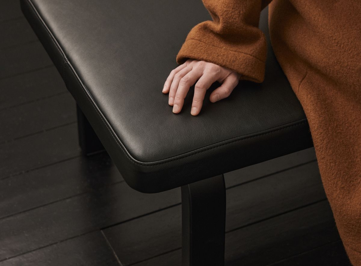 Bench 167_leather upholstery