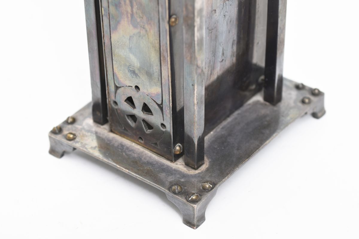 Anonymous Candle holder 04