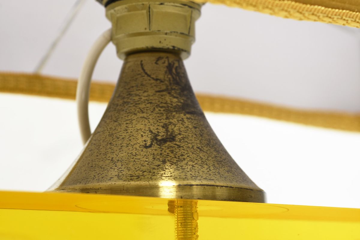 Anonymous-Yellow-Resin-Lamp-details5
