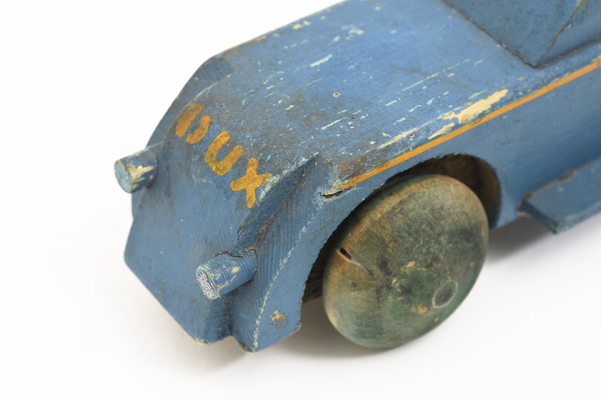 Anonymous-Wooden-Toy-Car_detail1