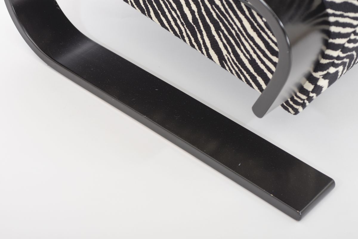Aalto Alvar Armchair Tank high back ear zebra 11