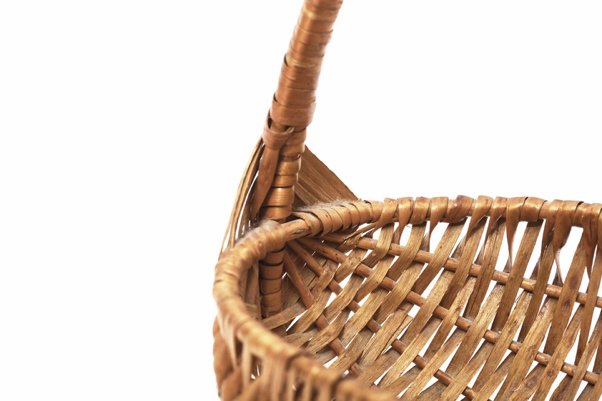 Oval Rattan Basket Handle details4