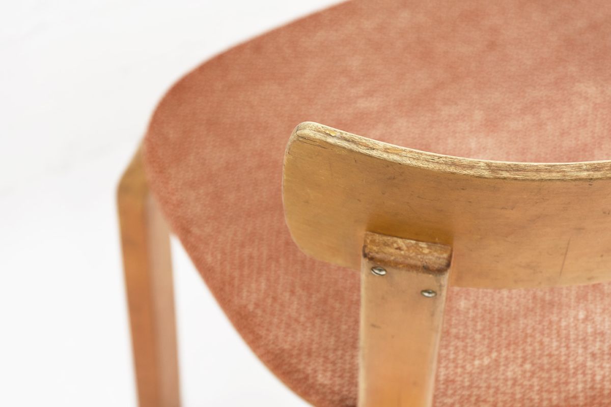 Aalto-Chair69-Red-Upholstery-details3