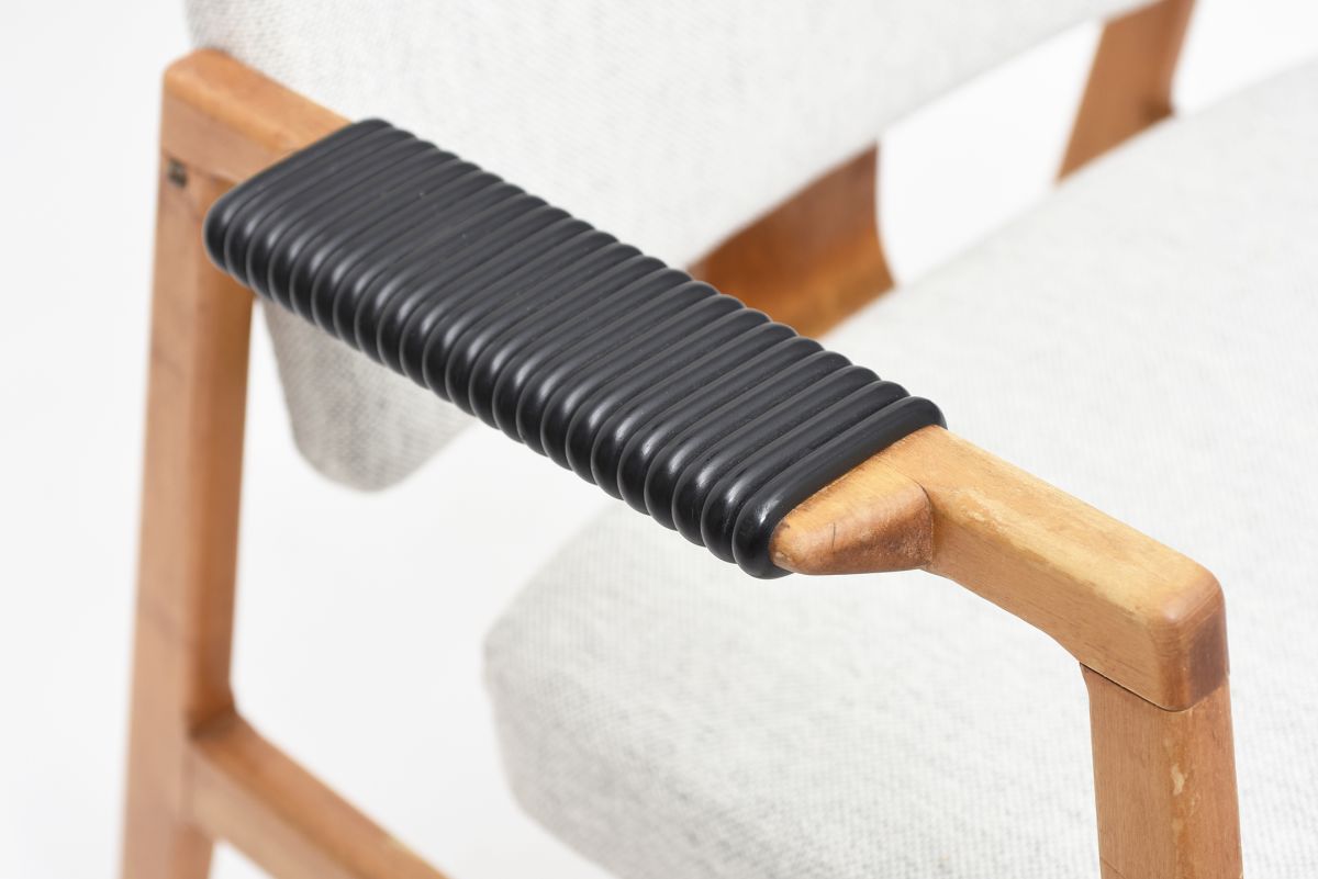 Name Armchair 04