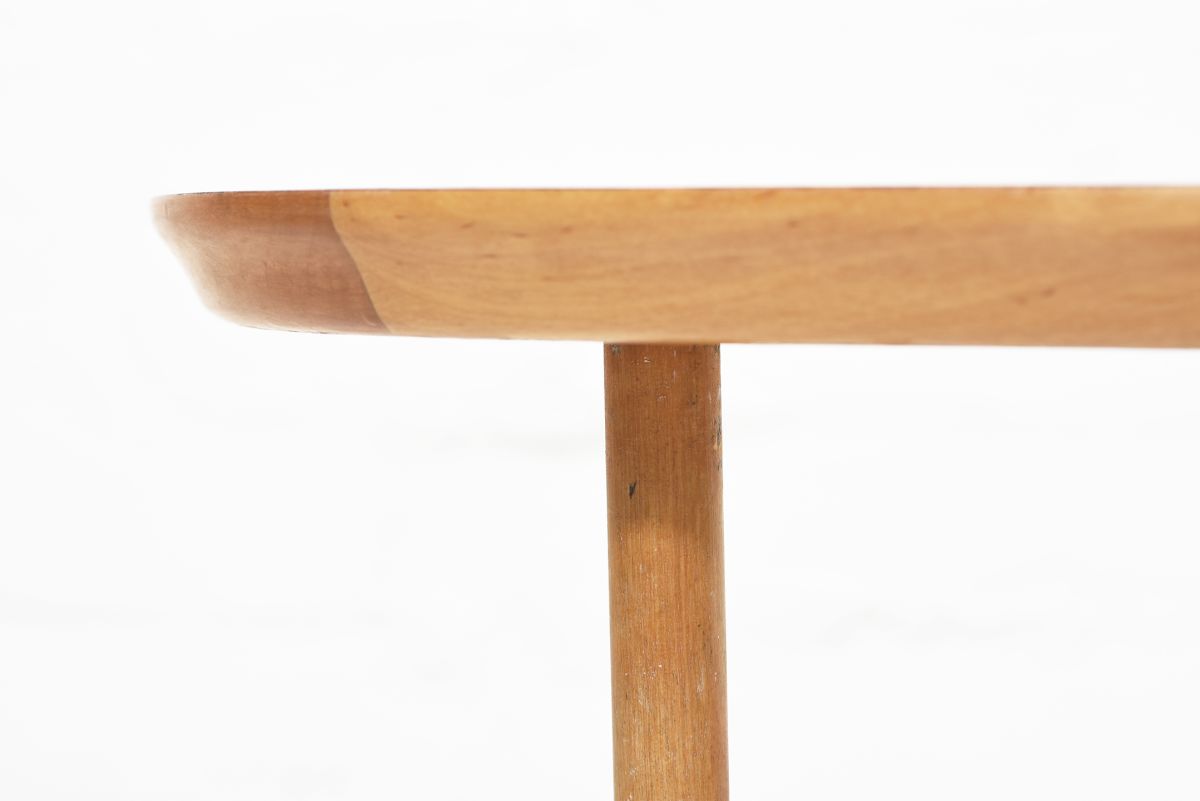 Anonymous Kids desk and chair 06