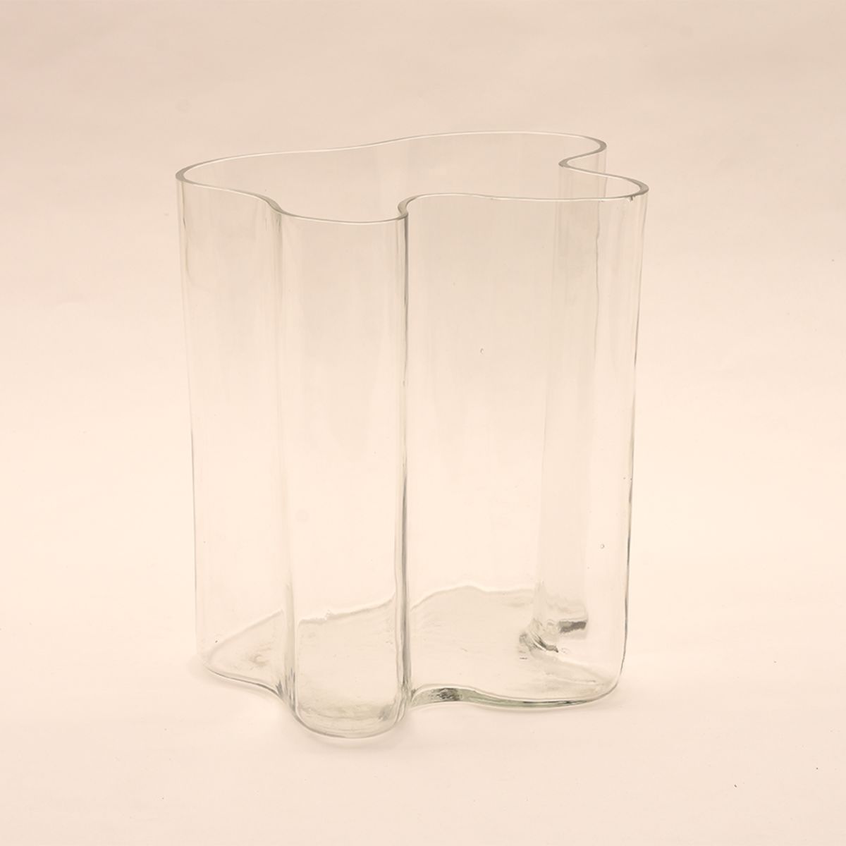 Alvar-Aalto_Vase-30X31