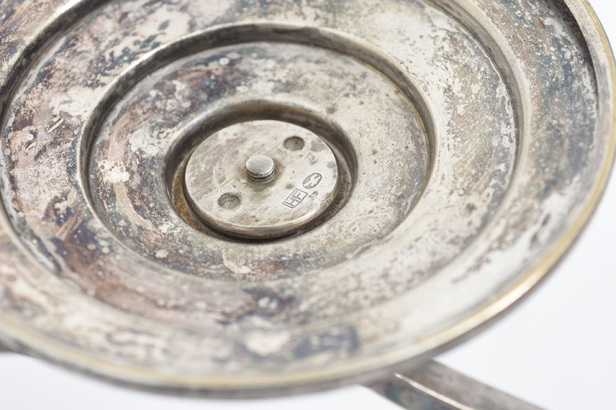 Anonymous-Candle-Sticks-Holder_detail4