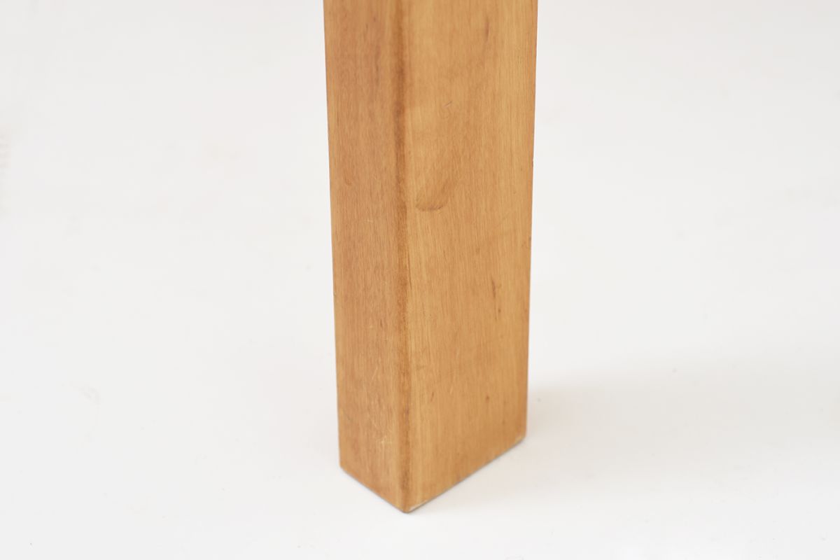 Aalto-Alvar-Coffee-Table-Red-Linoleum_detail8