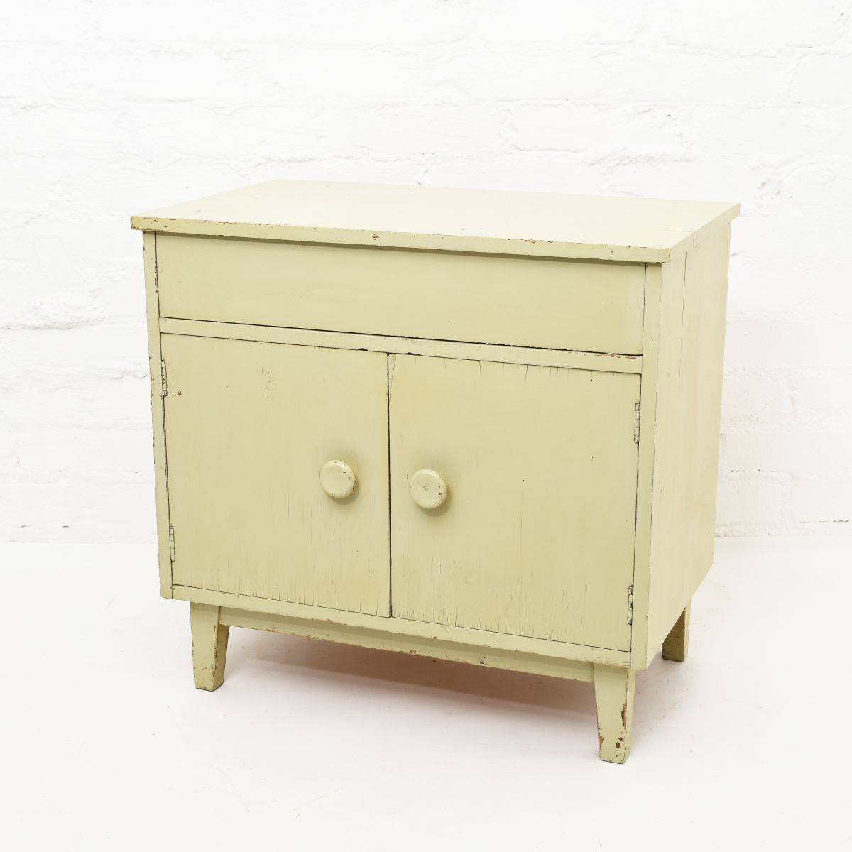 Anonymous-Cabinet-Comute-Att.Aino-Aalto