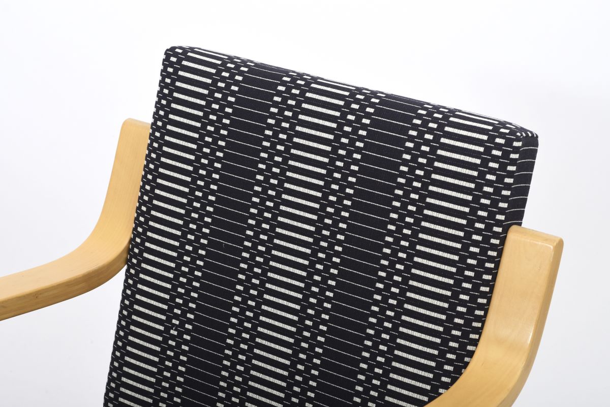 Aalto Alvar armchiar 402 JG fabric 01