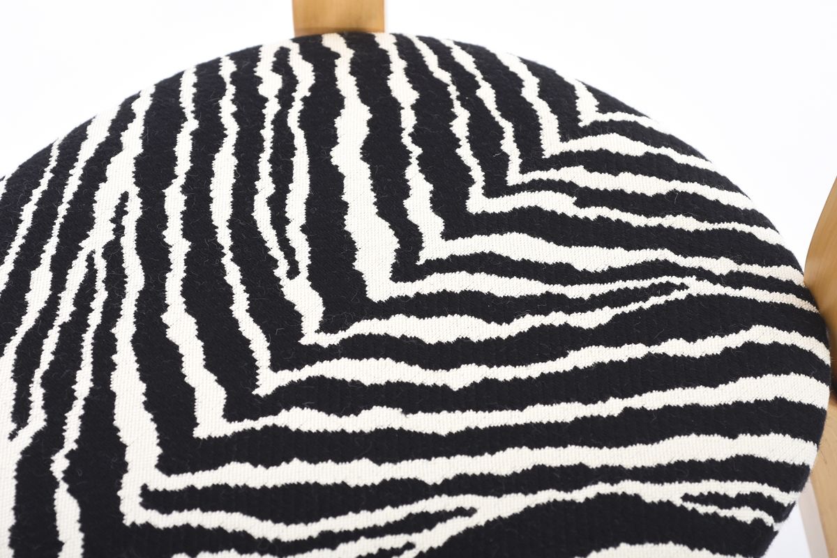 Aalto Alvar Chair 69 with zebra set 04