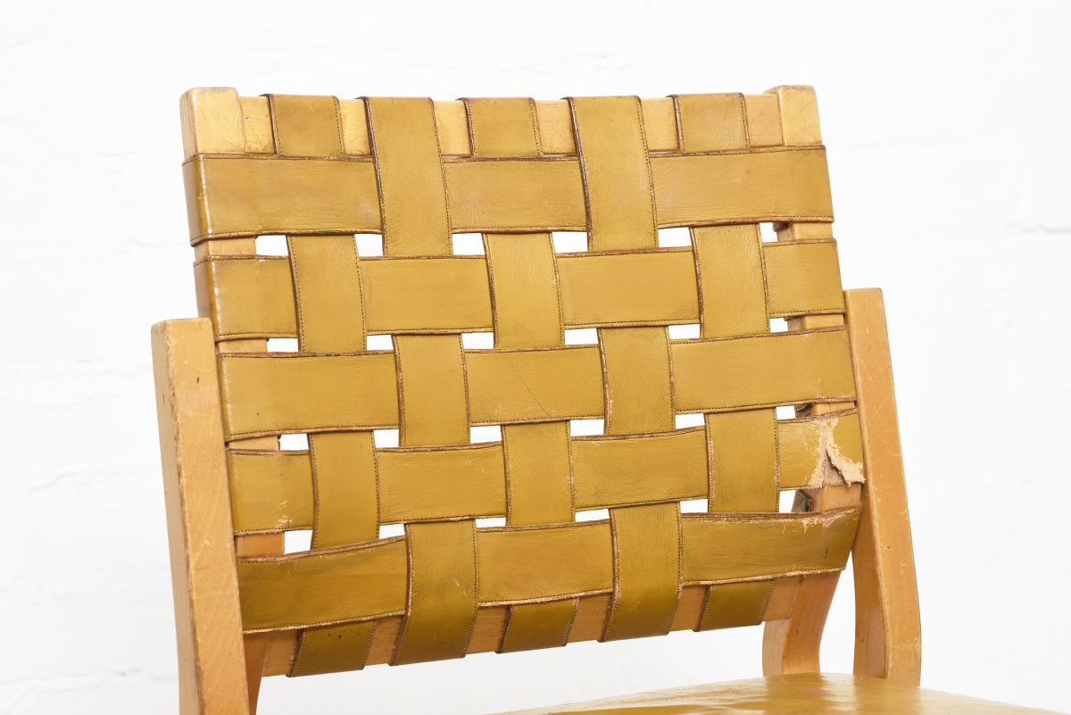 Aalto Alvar Chair Y612 mustard yellow 01