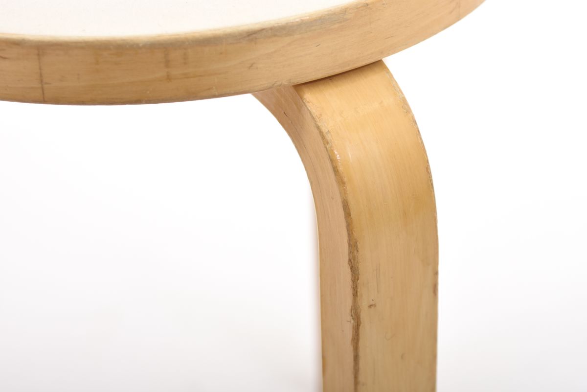 Aalto Alvar stool 60 white linoleum 02