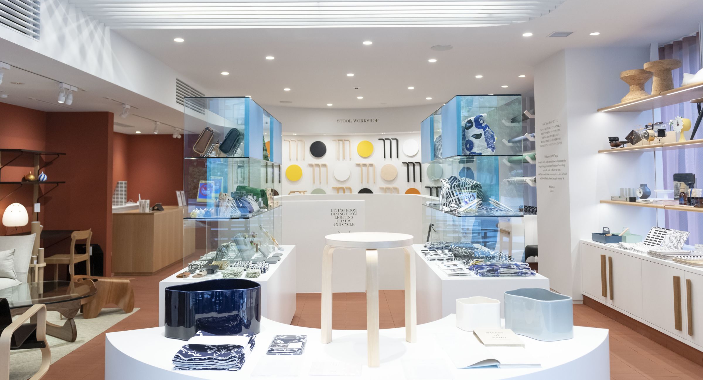 バイヤー厳選用品 Artek - Japan in store first its opens Artek 食器