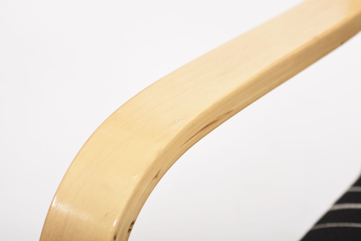 Aalto Alvar Chair 402 Artek stripe 05