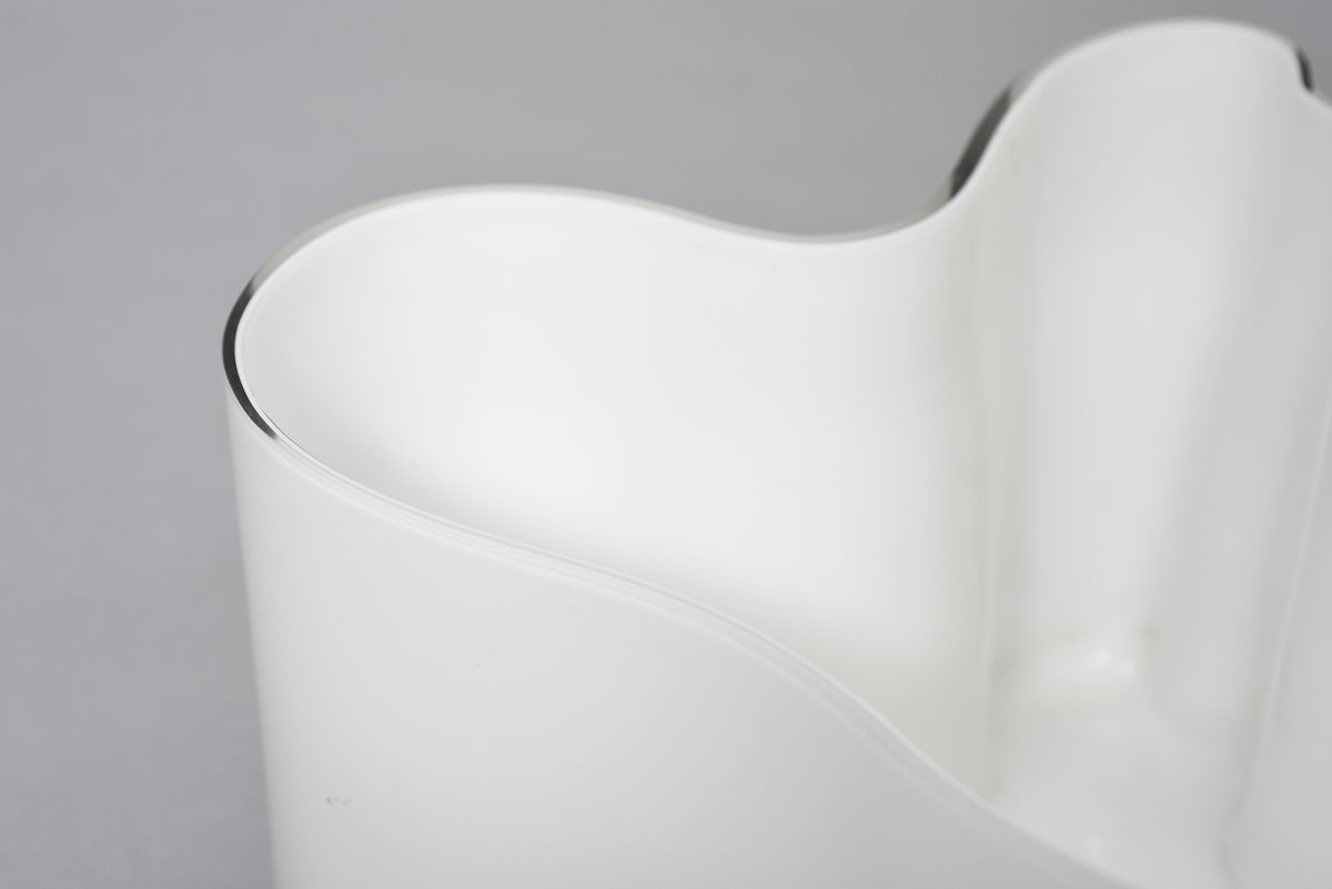 Aalto Alvar Glass vase opaline 1950s 02
