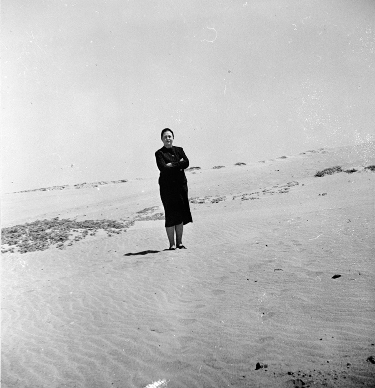 9110616 Aino Aalto Portrait beach USA 1939
