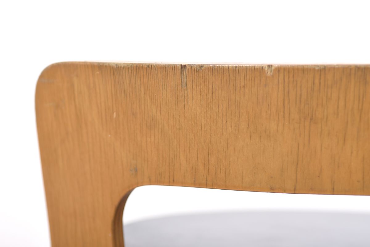 Aatlo Alvar Chair K65 dark blue linoleum 03