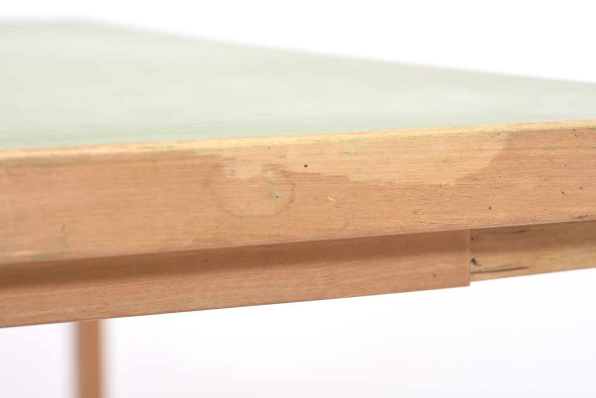 Aalto Alvar Table green lino Lleg 06