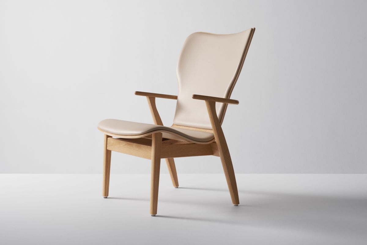 Domus Lounge Chair oak upholstered