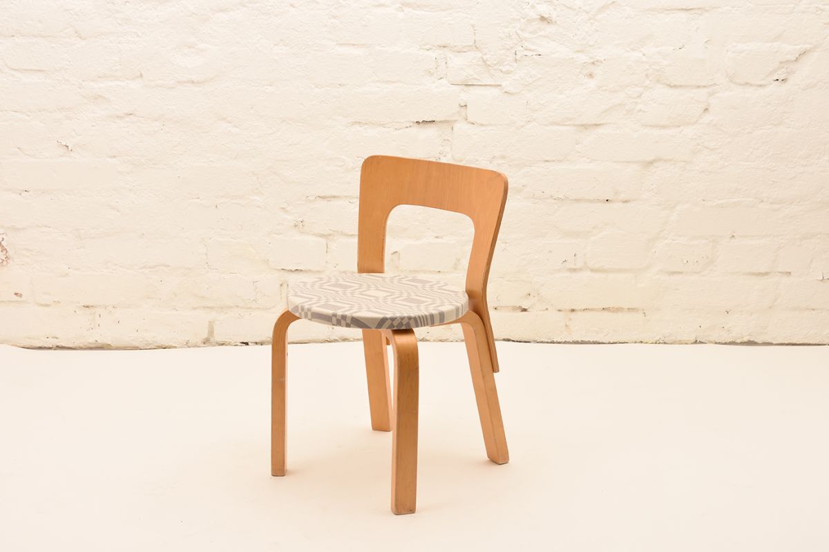 Alvar-Aalto-Johanna-Gullichsen_Kid-65-Chair