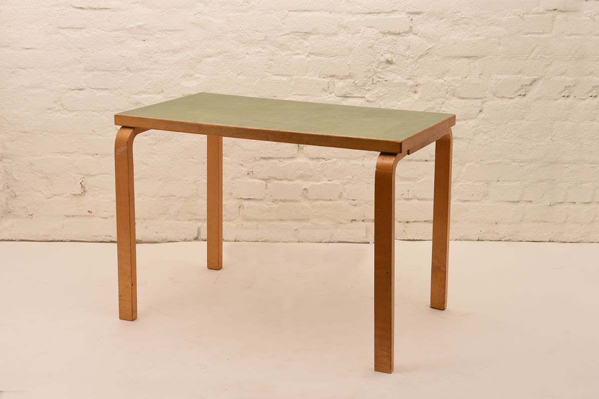 Alvar-Aalto_Green-Table