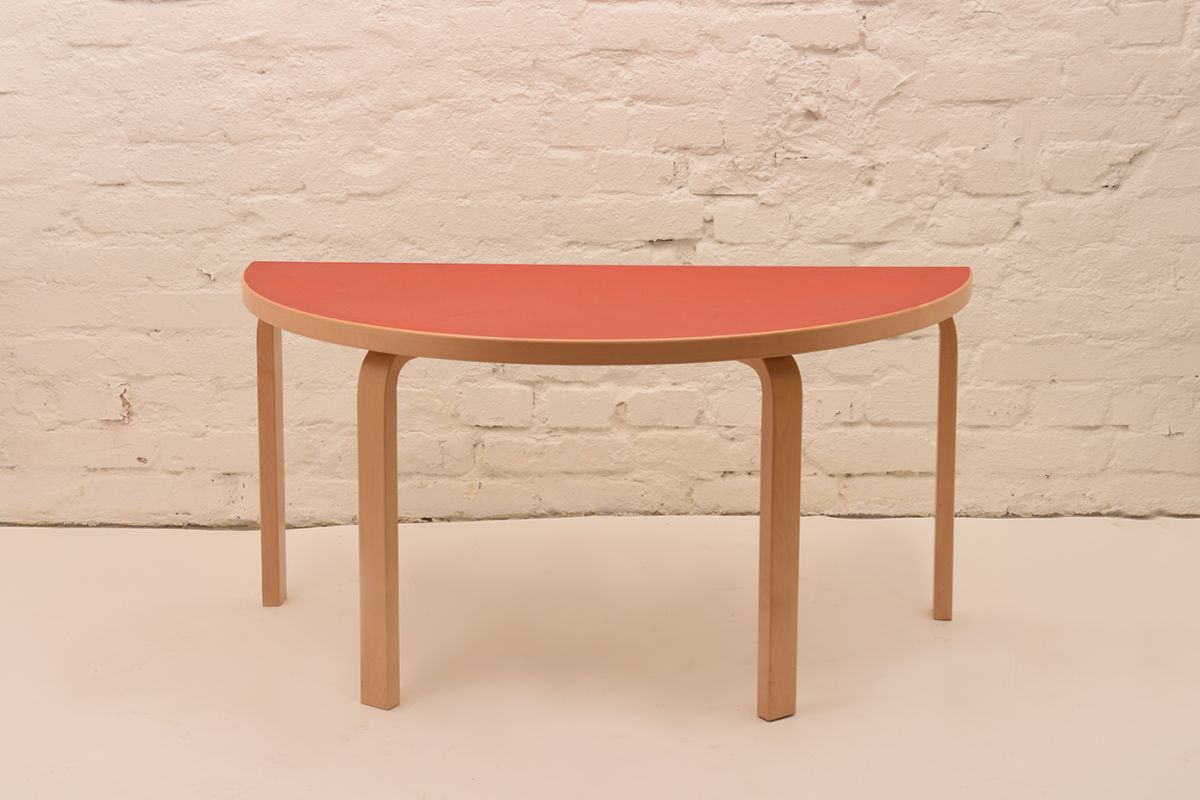 circle kids table