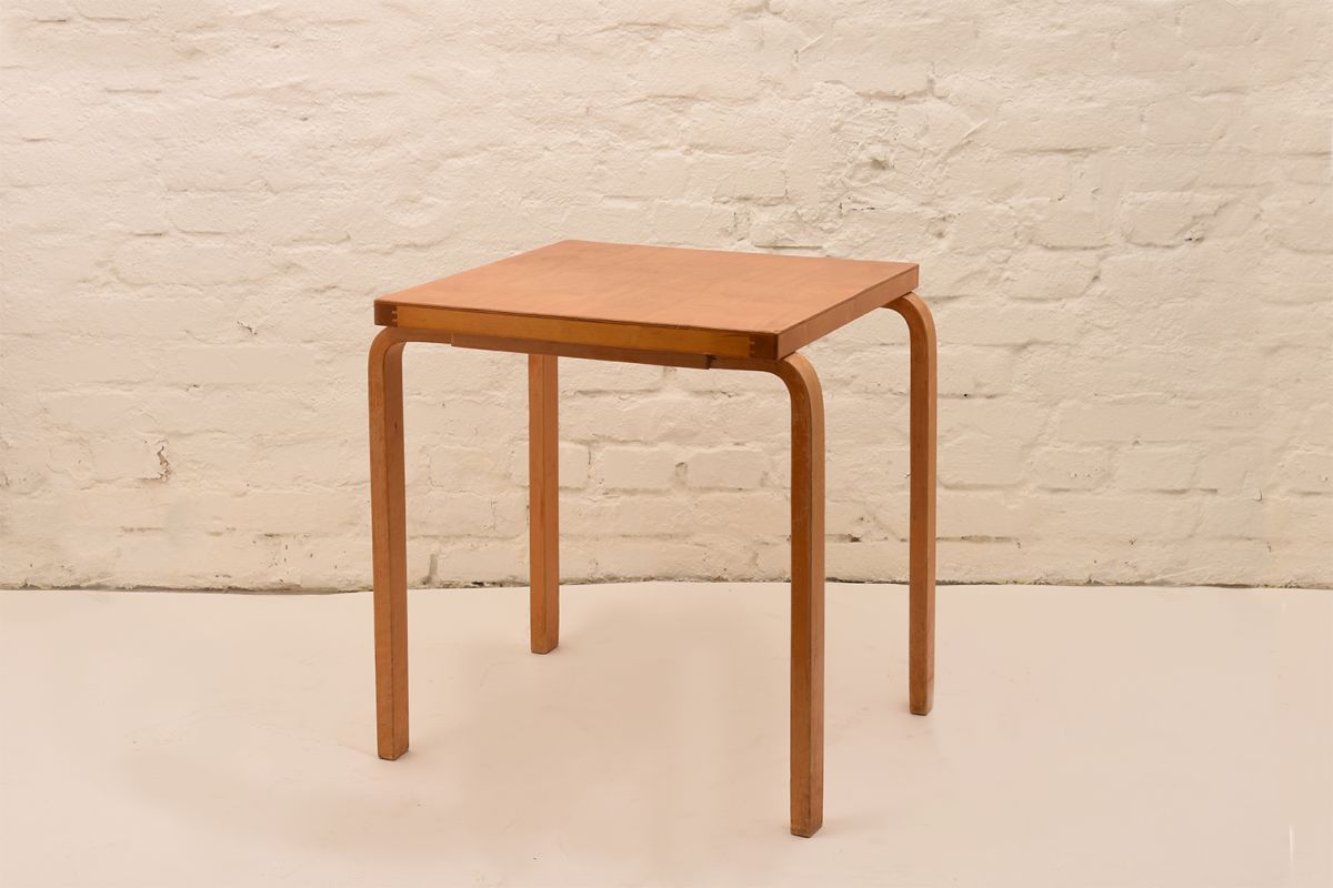 Alvar-Aalto_Square-Table