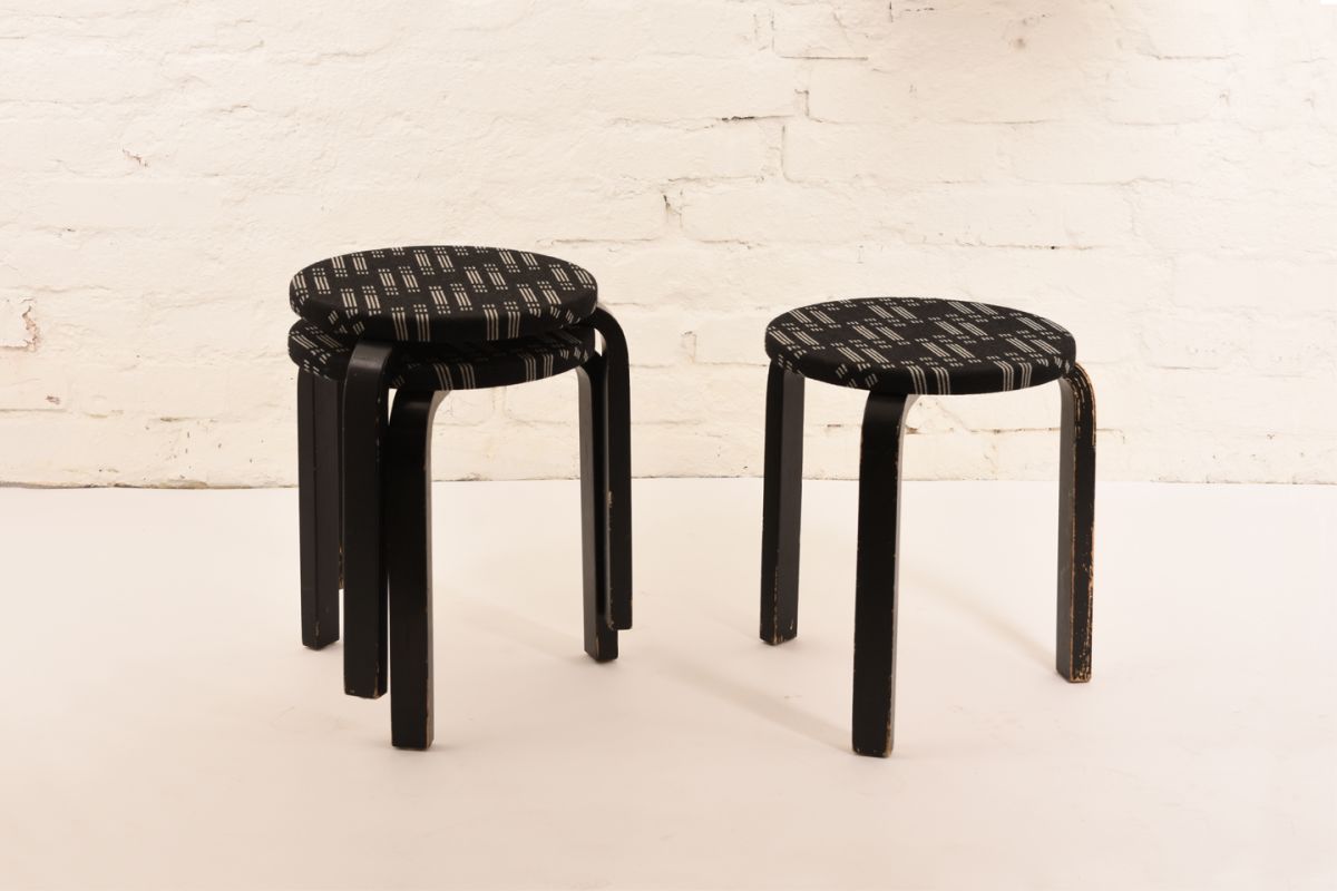 Alvar-Aalto-Johanna-Gullichsen_60-Stool-D