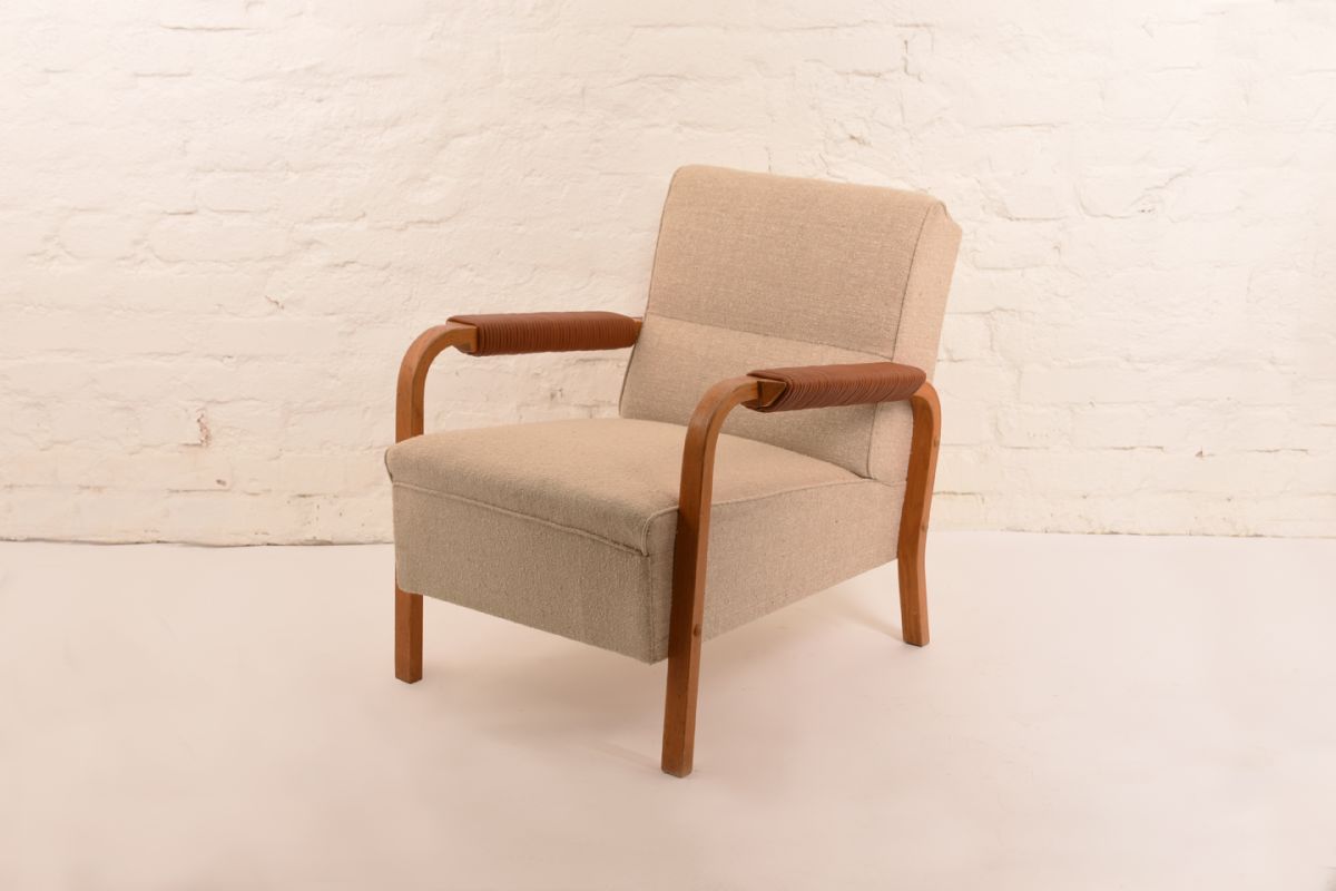 Alvar-Aalto_Armchair-48