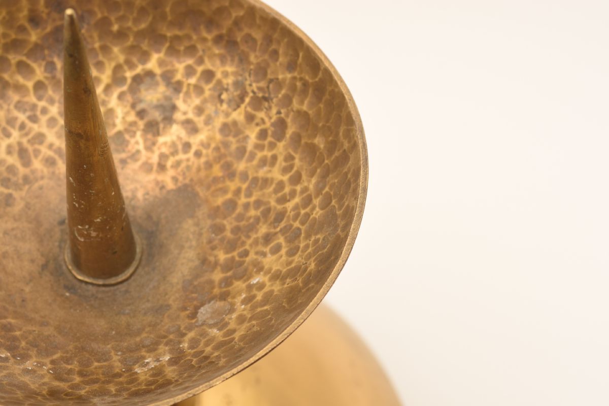 Brass-Candlesticks_Detail-02