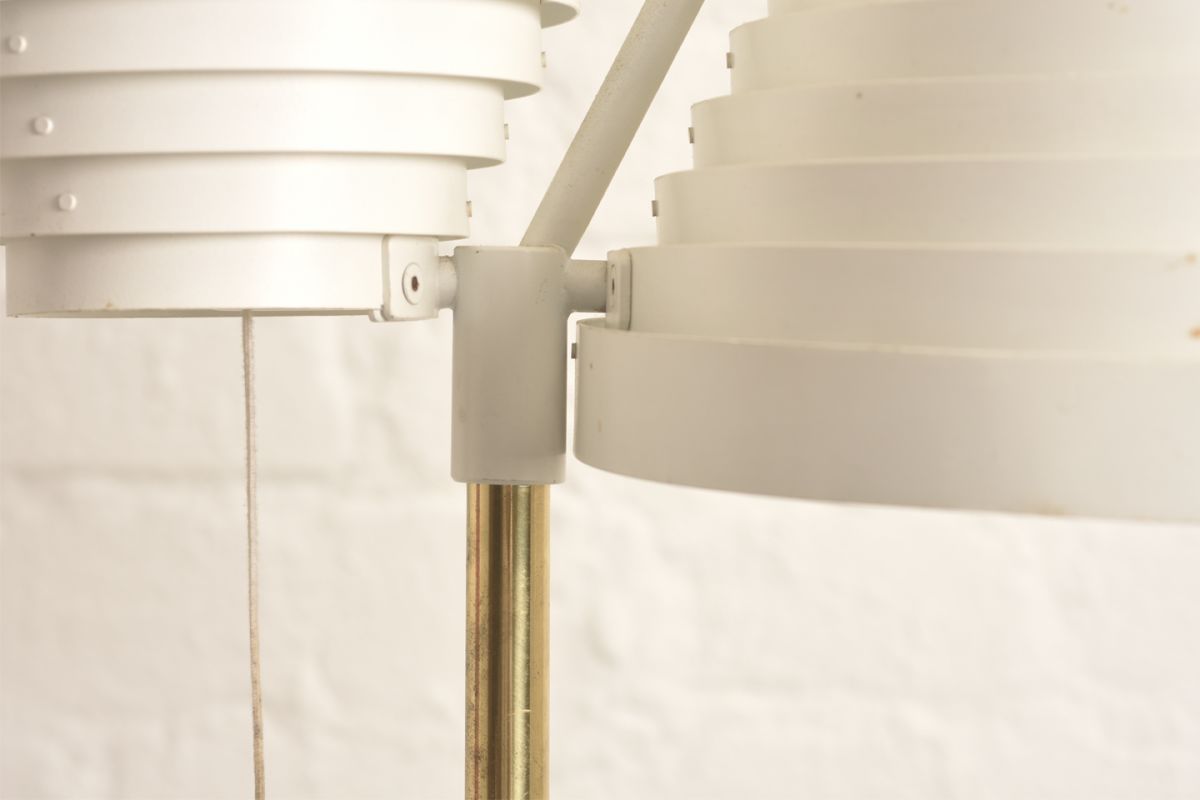 Alvar Aalto A810 Floor Lamp Detail 01